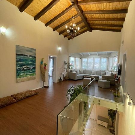 Tani'S House Villa ซารานเดอ ภายนอก รูปภาพ
