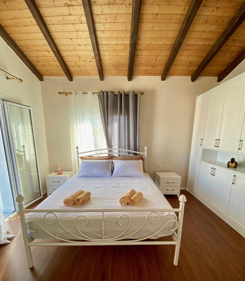 Tani'S House Villa ซารานเดอ ภายนอก รูปภาพ