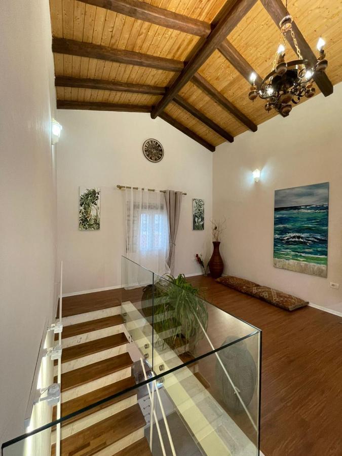 Tani'S House Villa ซารานเดอ ภายนอก รูปภาพ